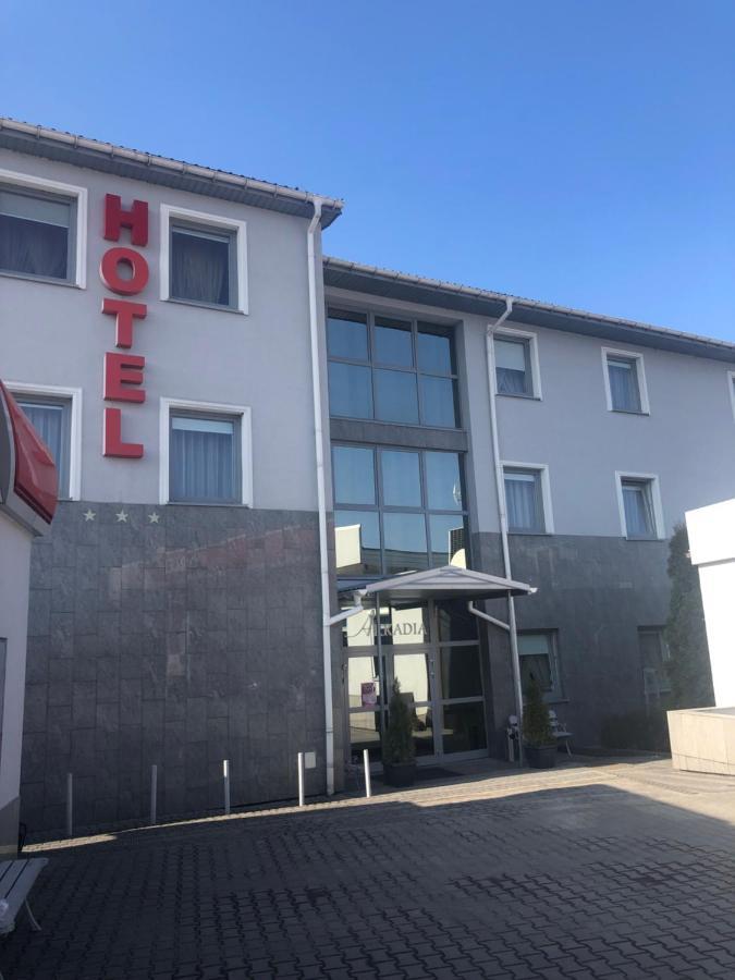 Hotel Arkadia Konskie Exterior photo
